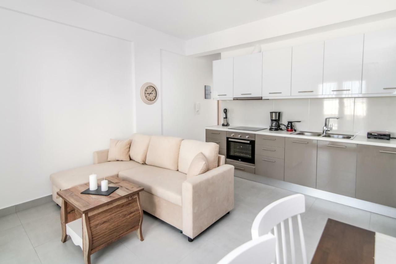 Lux 'N Comfort Apartments Tínos 外观 照片