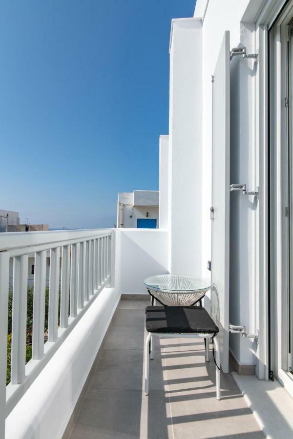 Lux 'N Comfort Apartments Tínos 外观 照片