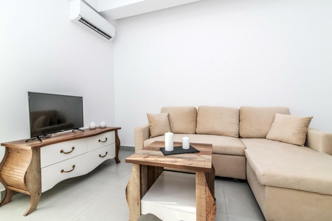 Lux 'N Comfort Apartments Tínos 外观 照片