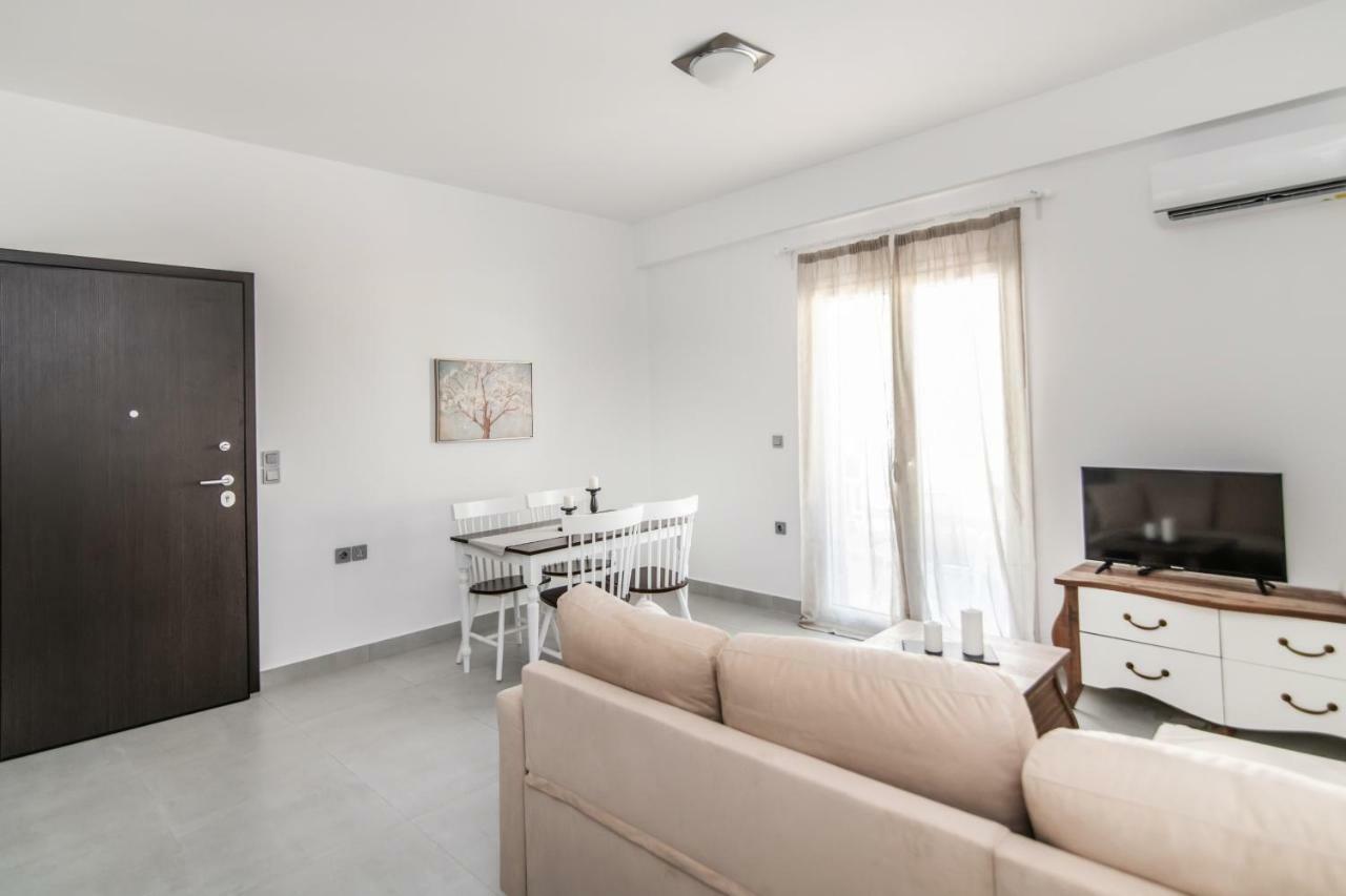 Lux 'N Comfort Apartments Tínos 外观 照片