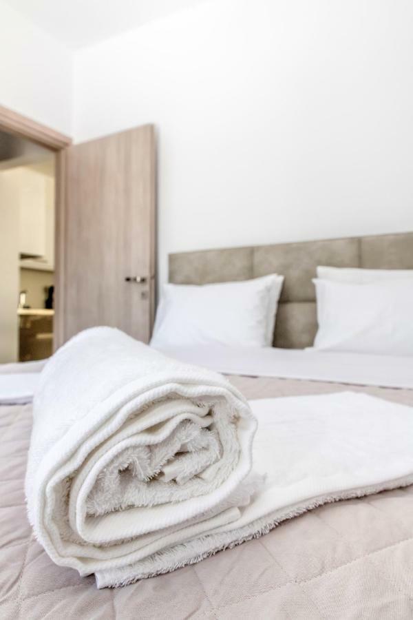 Lux 'N Comfort Apartments Tínos 外观 照片
