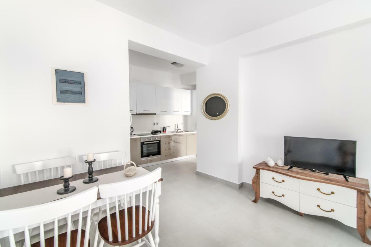 Lux 'N Comfort Apartments Tínos 外观 照片